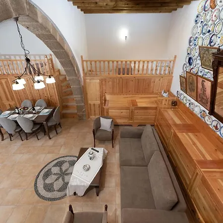 Traditional House Leventis Apartament *